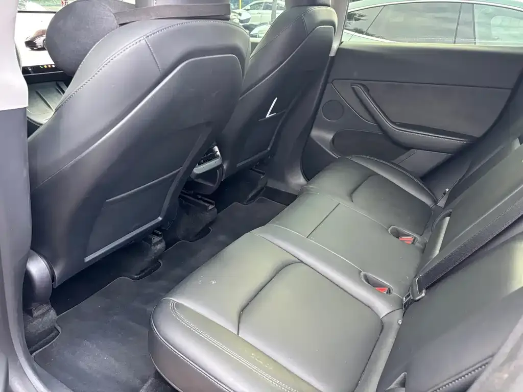Tesla Model Y 2024 из CN, фото 7
