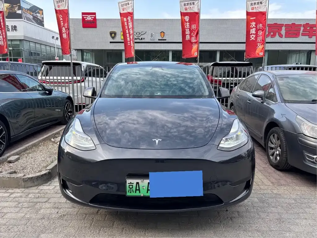 Tesla Model Y 2024 из CN, фото 3