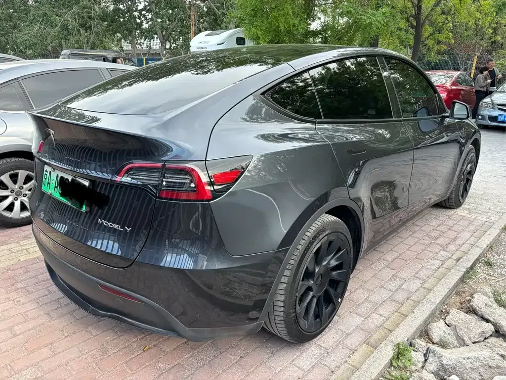 Tesla Model Y 2024 из CN, фото 9