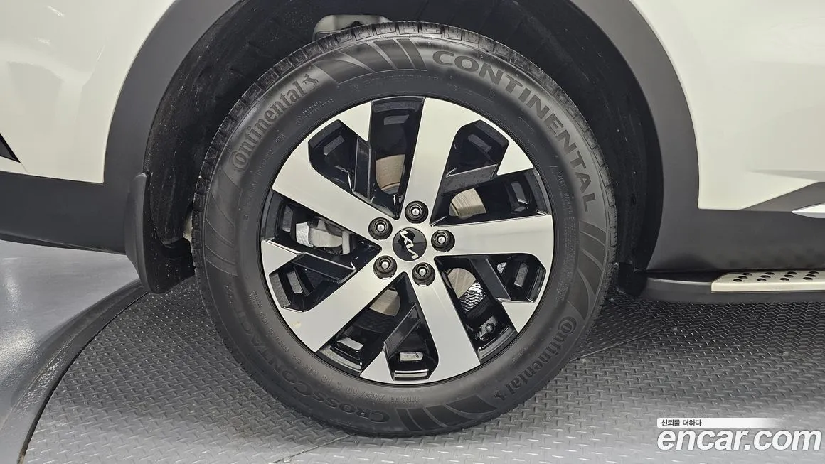 Kia Sorento — фото 9