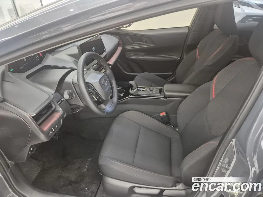 Toyota Prius 2024 из KR, фото 3