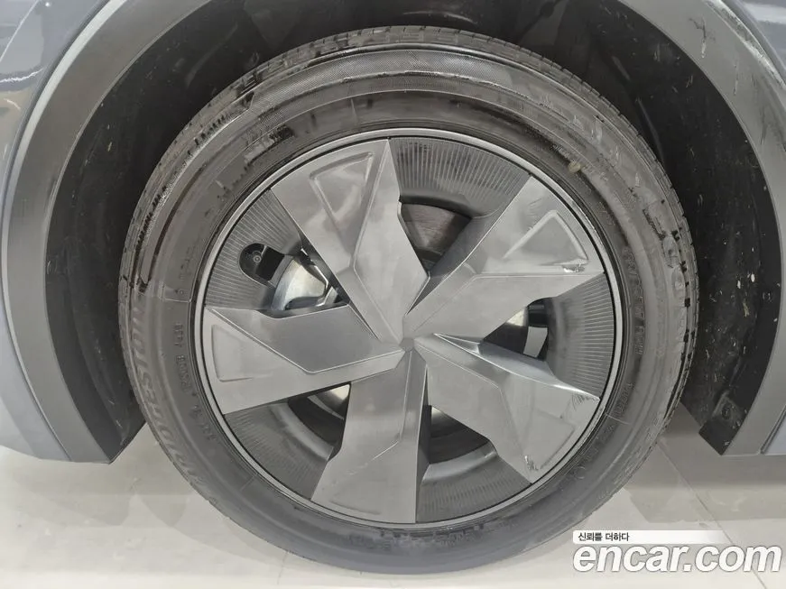 Toyota Prius 2024 из KR, фото 7