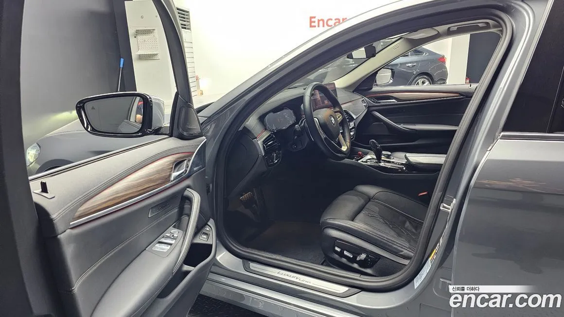 BMW 5-Series 2023 из KR, фото 10