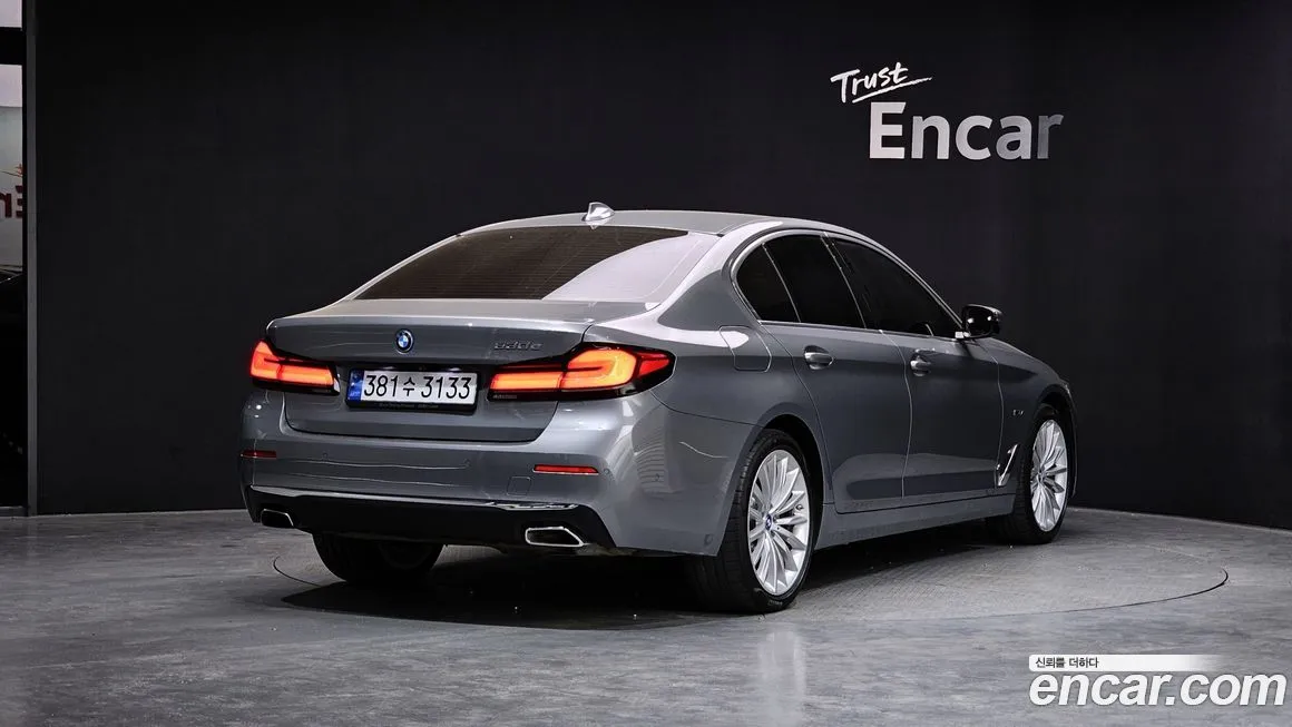 BMW 5-Series 2023 из KR, фото 3