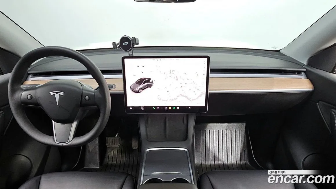 Tesla Model Y — фото 2