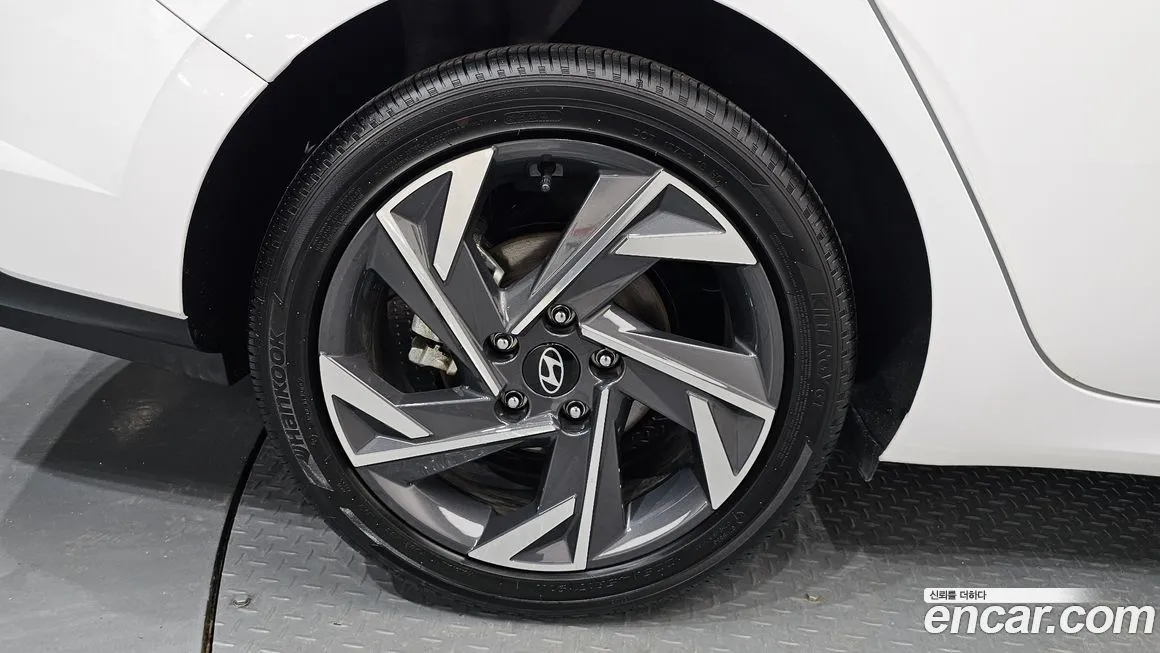 Hyundai AVANTE — фото 7