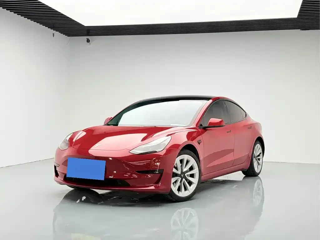 Tesla Model 3 — фото 3