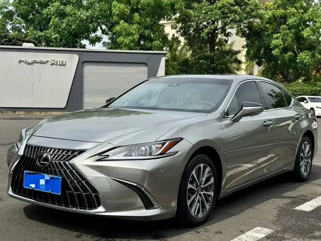 Lexus ES 2023 из CN, фото 1