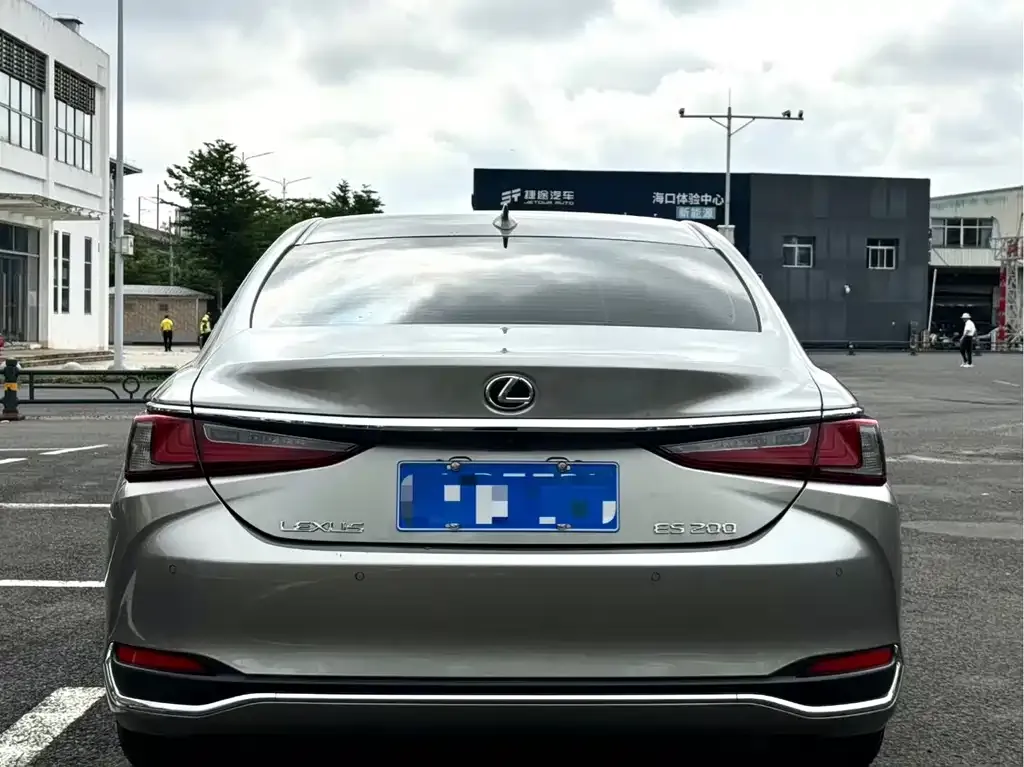 Lexus ES 2023 из CN, фото 8