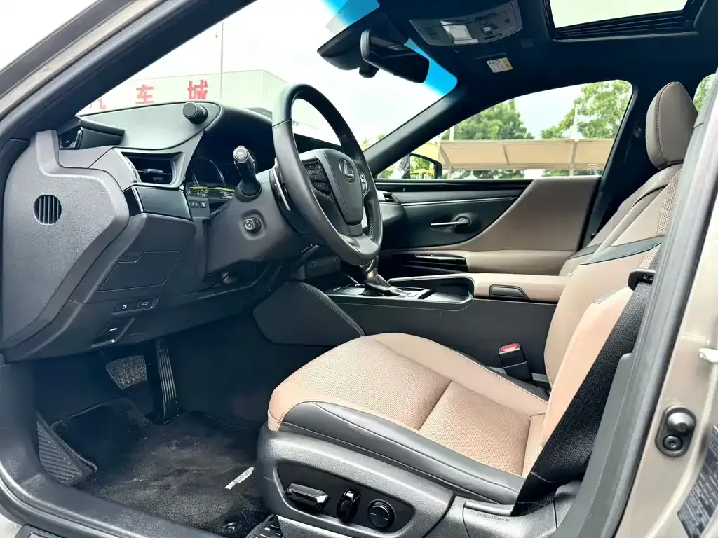 Lexus ES 2023 из CN, фото 5