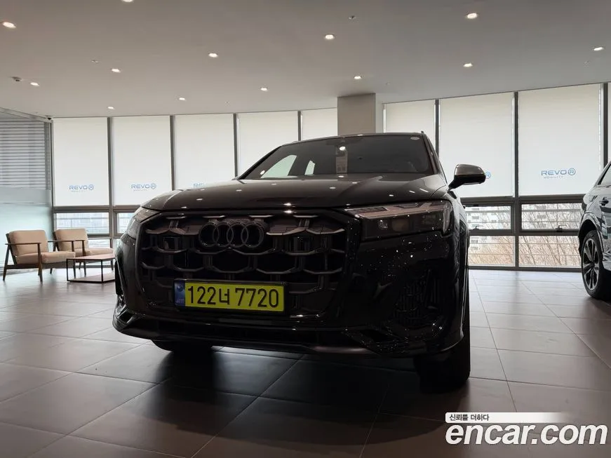 Audi SQ7 2026 из KR, фото 2