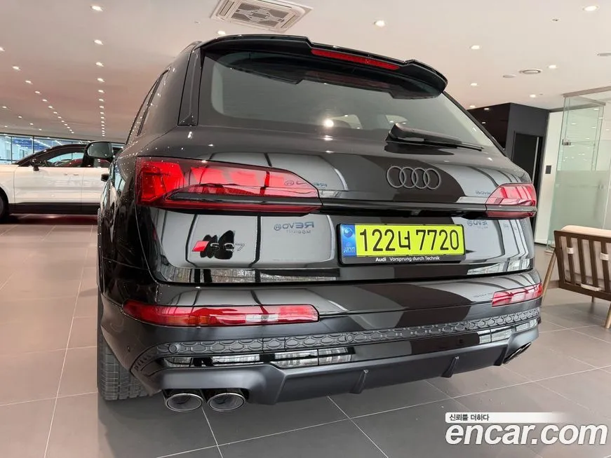 Audi SQ7 2026 из KR, фото 7