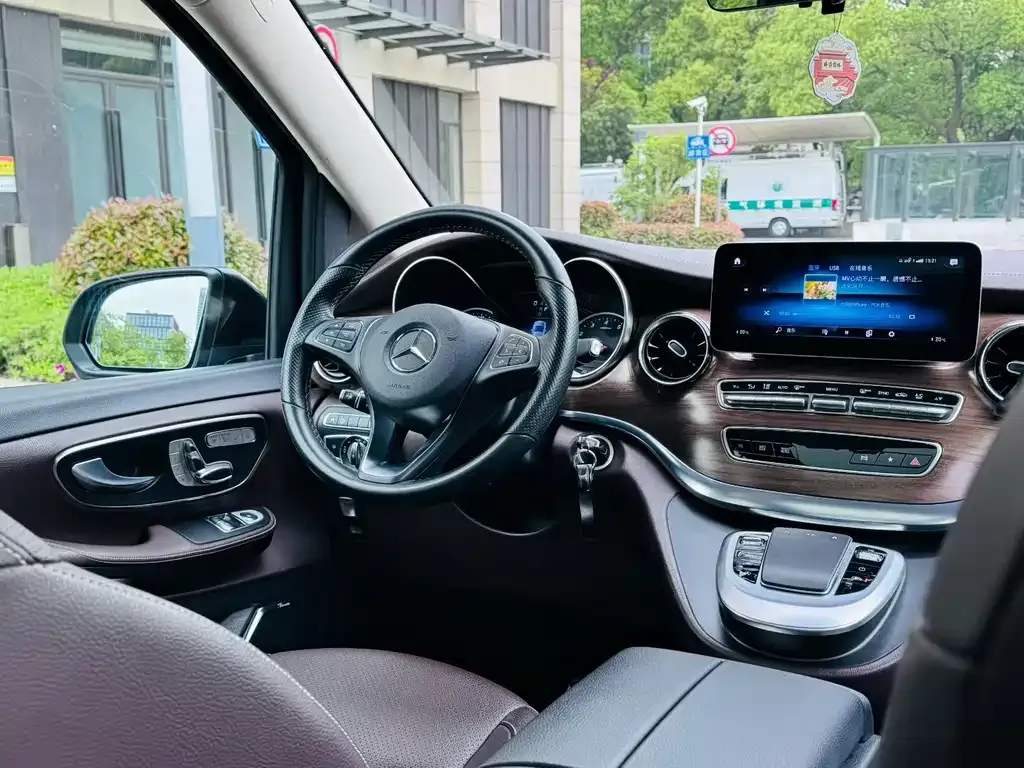 Mercedes-Benz V-Class 2021 из CN, фото 5