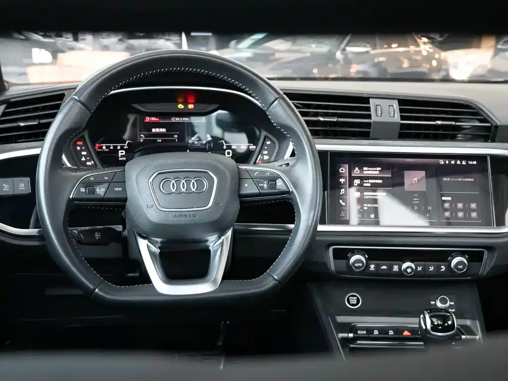 Audi Q3 — фото 6