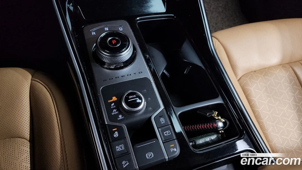 Kia Sorento — фото 8