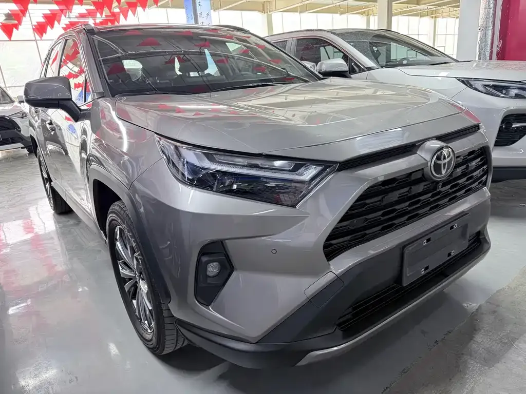 Toyota RAV4 — фото 9