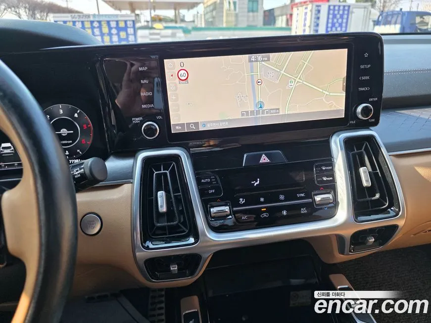 Kia Sorento — фото 5