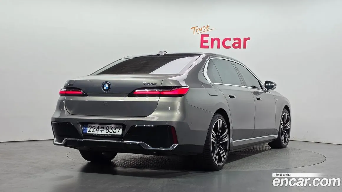 BMW 7-Series 2023 из KR, фото 4