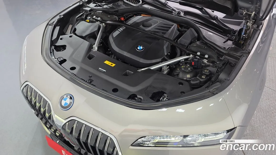 BMW 7-Series 2023 из KR, фото 8