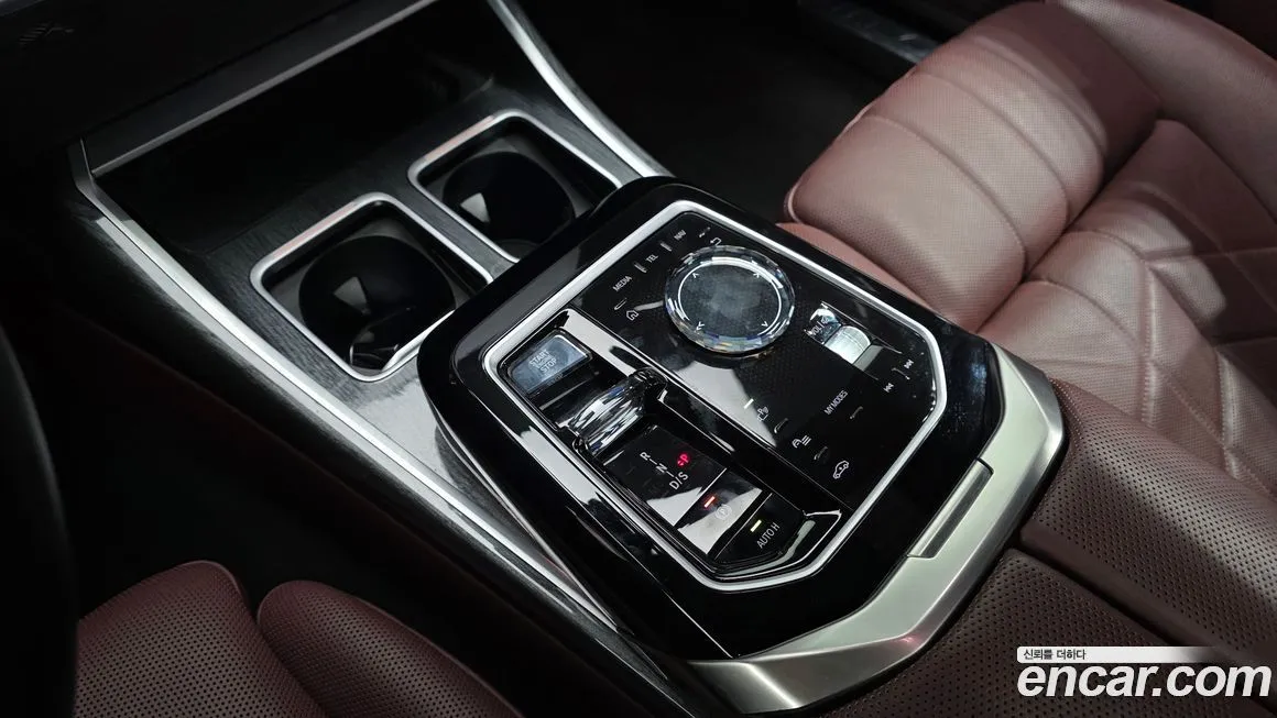 BMW 7-Series 2023 из KR, фото 10