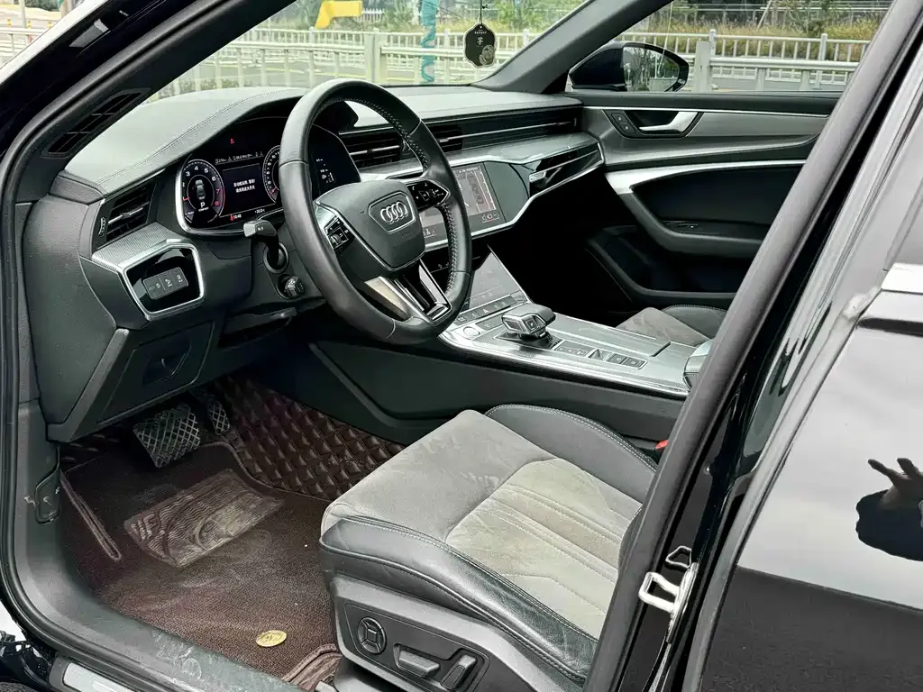 Audi A6L 2021 из CN, фото 7