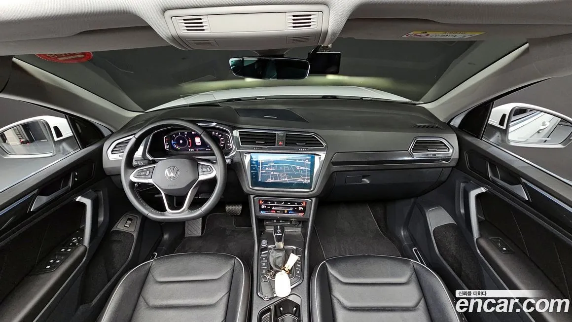 Volkswagen Tiguan — фото 10