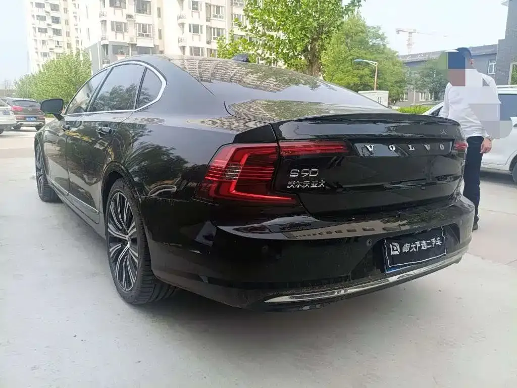 Volvo S90 — фото 9
