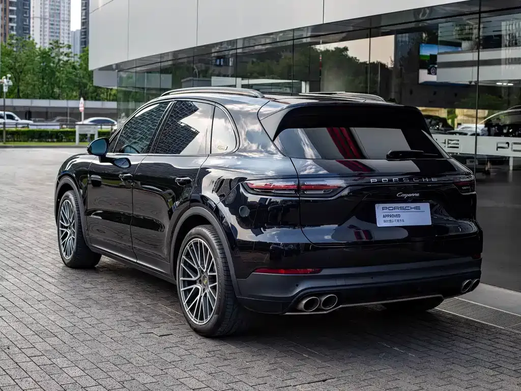 Porsche Cayenne — фото 10