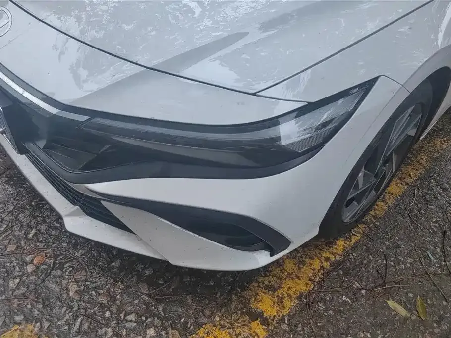 Hyundai Elantra — фото 10