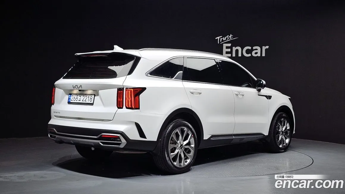 Kia Sorento — фото 5