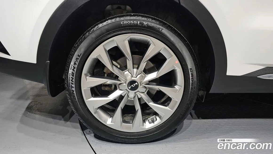Kia Sorento — фото 6