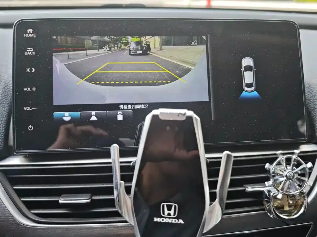 Honda Accord — фото 6