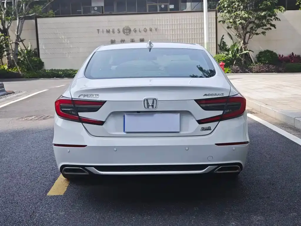 Honda Accord — фото 3