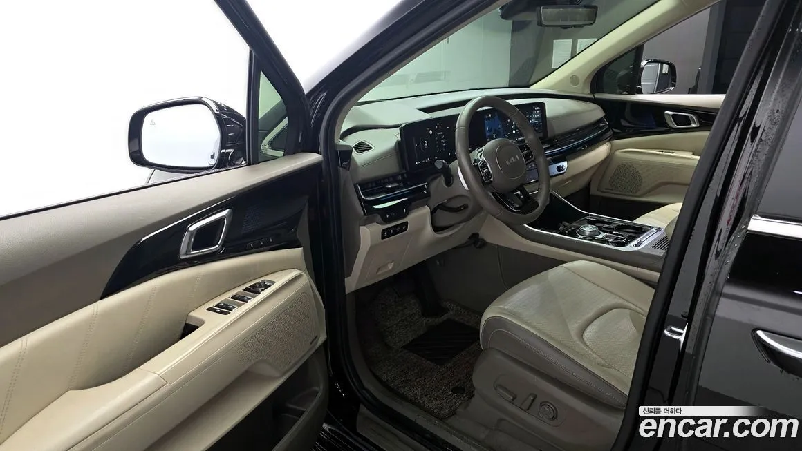 Kia Carnival — фото 10