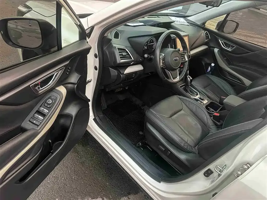 Subaru Forester — фото 9