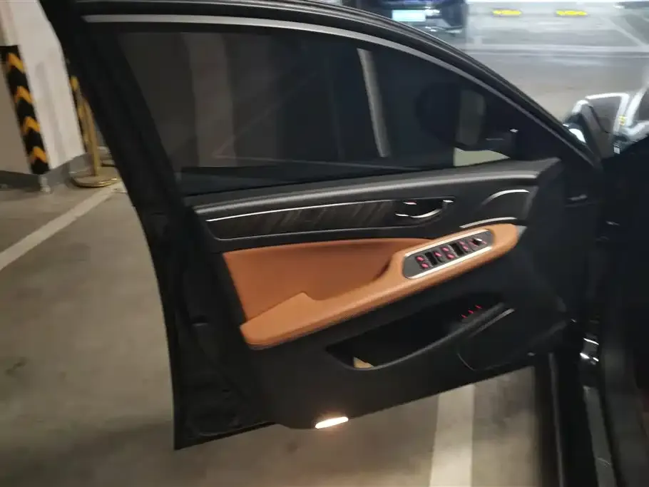 Hongqi H7 2021 из CN, фото 10