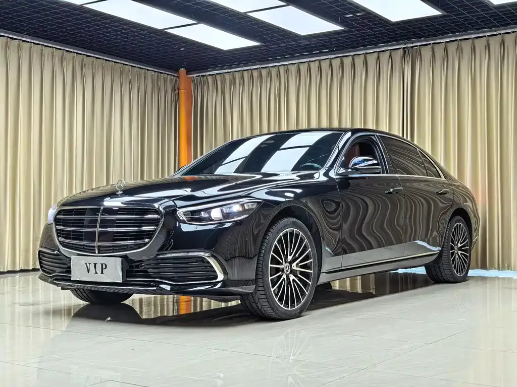 Mercedes-Benz S-Class — фото 1