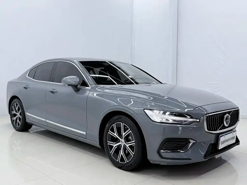 Volvo S60 — фото 4