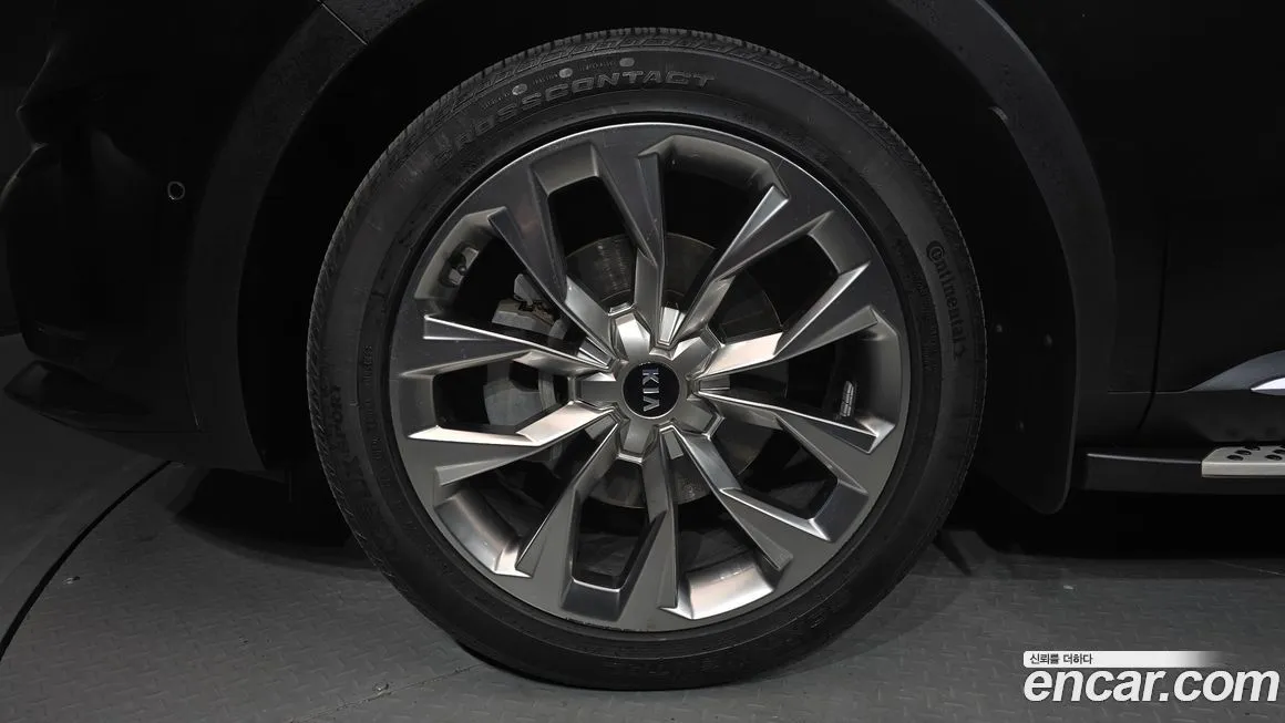 Kia Sorento — фото 4