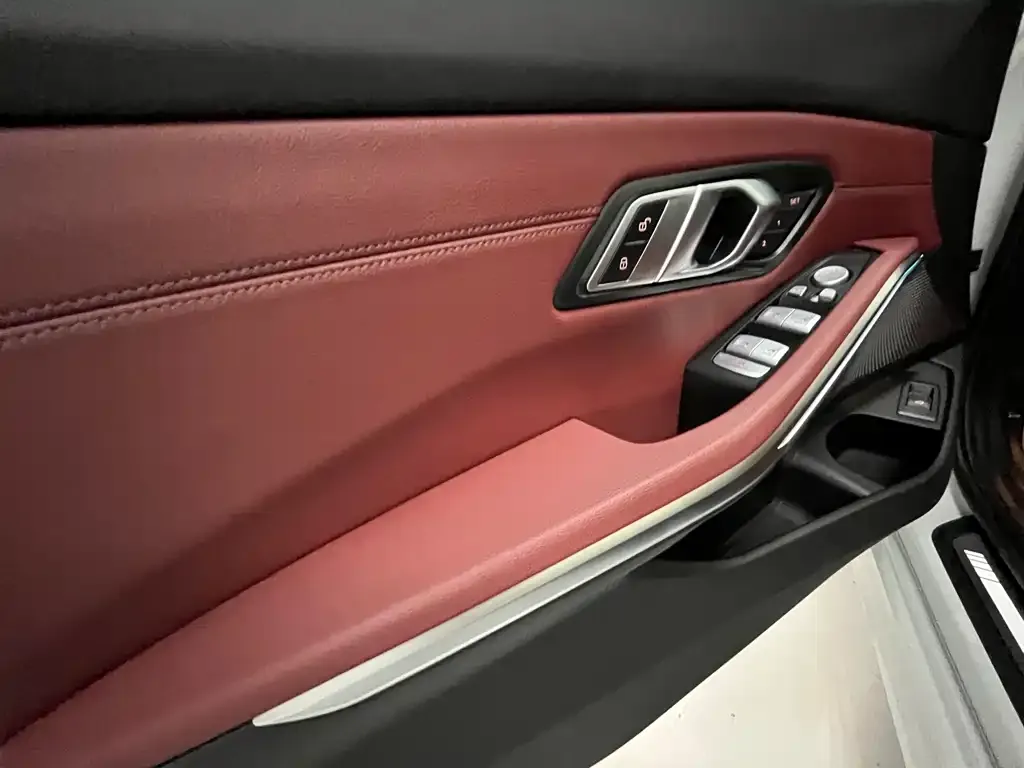 BMW 3 Series 2024 из CN, фото 2