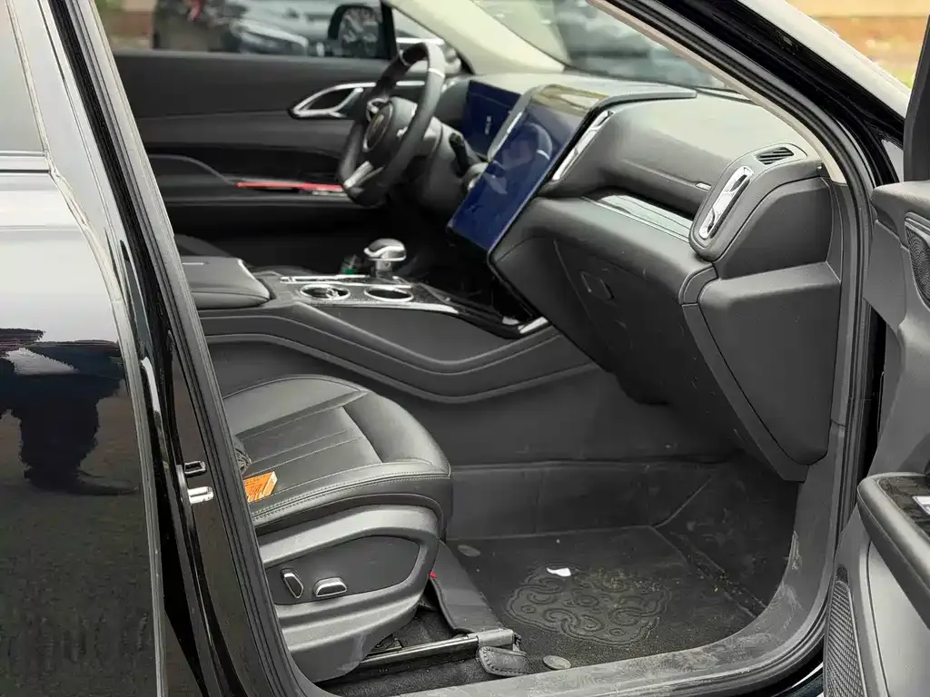 Hongqi HS3 PHEV 2024 из CN, фото 3