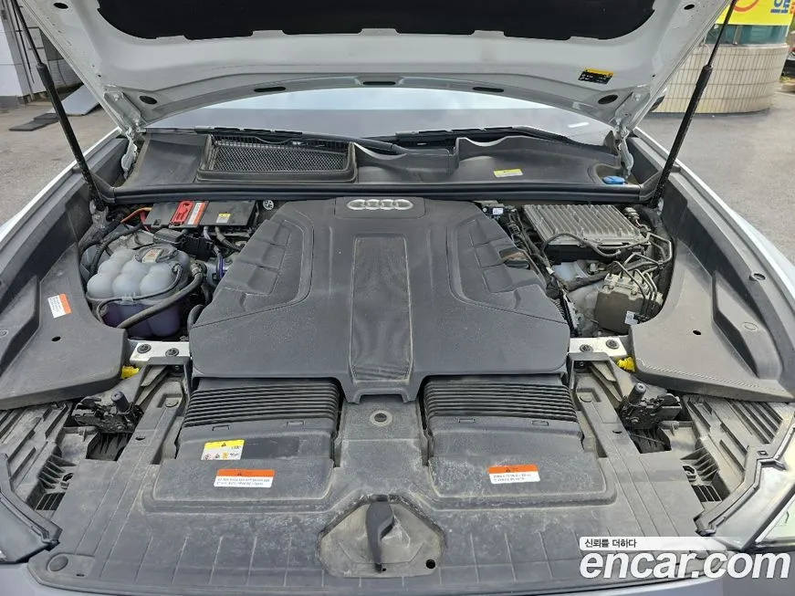 Audi Q8 2021 из KR, фото 7