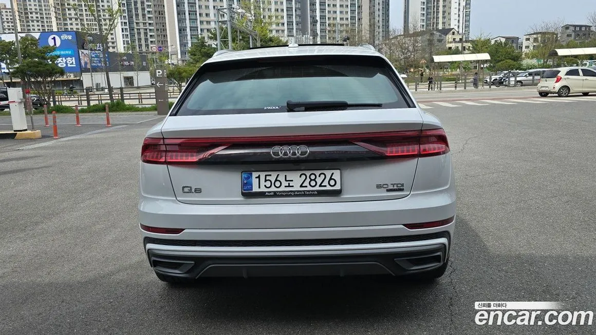 Audi Q8 2021 из KR, фото 9