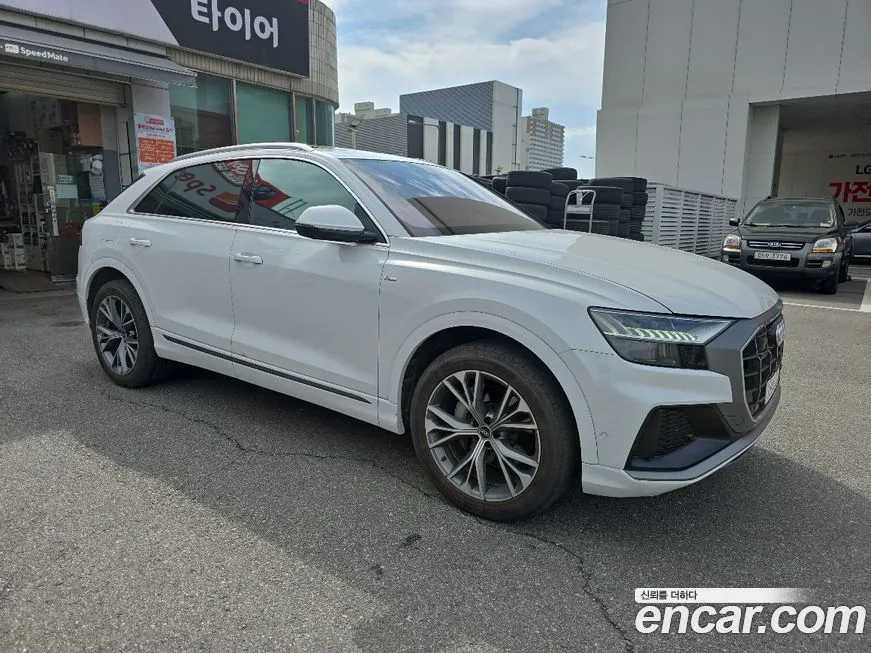 Audi Q8 2021 из KR, фото 4