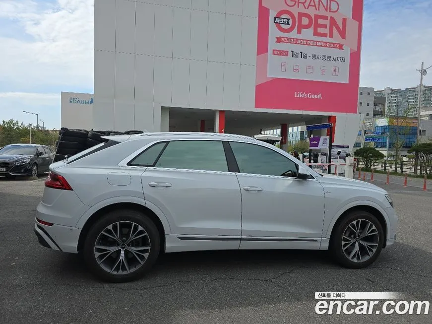 Audi Q8 2021 из KR, фото 2