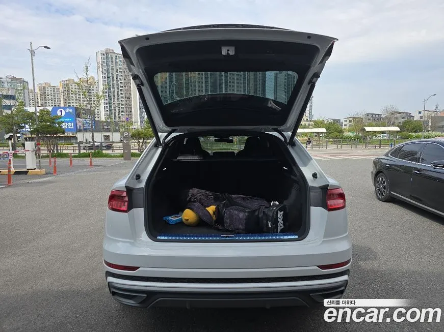 Audi Q8 2021 из KR, фото 3
