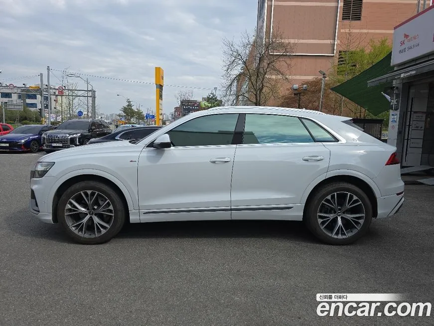 Audi Q8 2021 из KR, фото 10