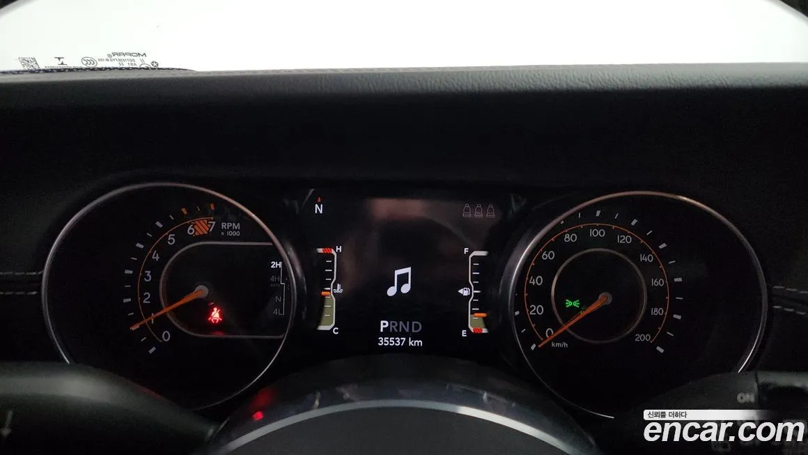 Jeep Wrangler 2022 из KR, фото 3