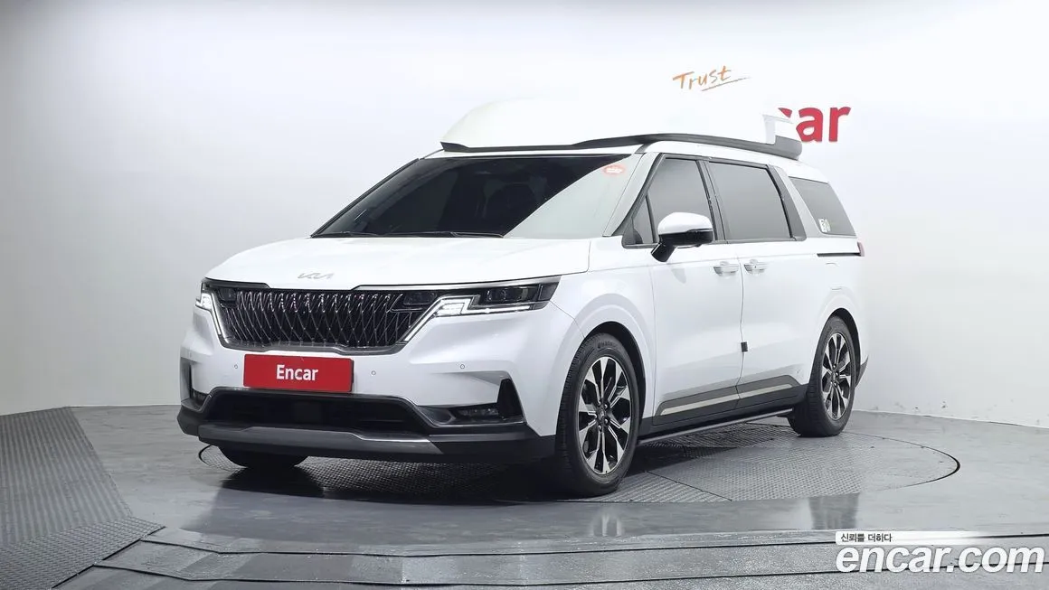 Kia Carnival — фото 1