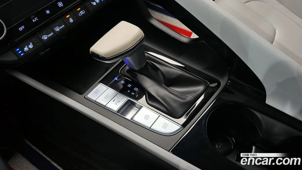 Hyundai AVANTE — фото 4